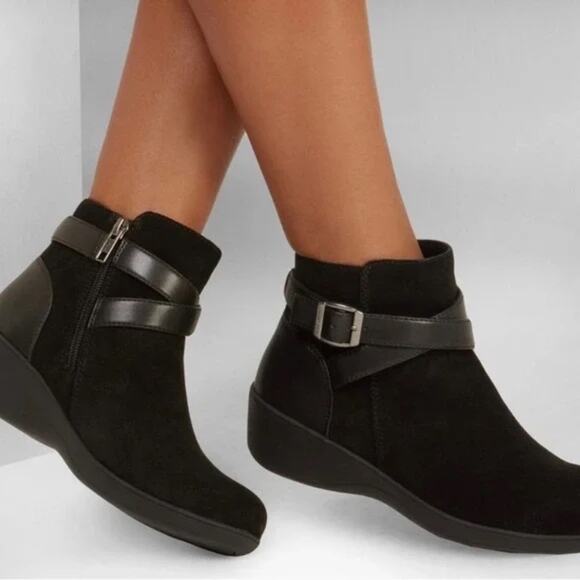 Skechers Frenchie Sleekish Wedge Boots with Buckle Detail Size 6.5 - Picture 2 of 11